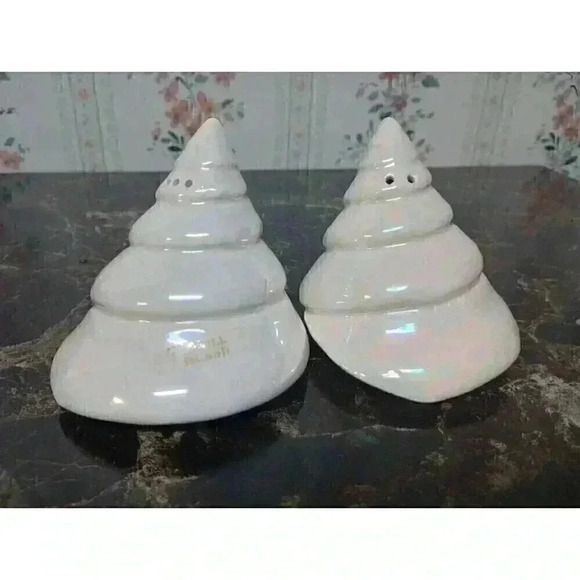 Jekyll Island Sea Shell Salt And Pepper Shakers Souvenir Collectable Decor - Picture 1 of 7